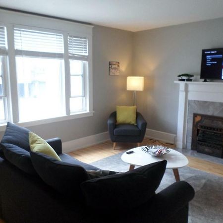 شقة Beautiful, Clean, Quiet 2 Br-In Downtown Ottawa. Parking, Wifi And Netflix Included المظهر الخارجي الصورة