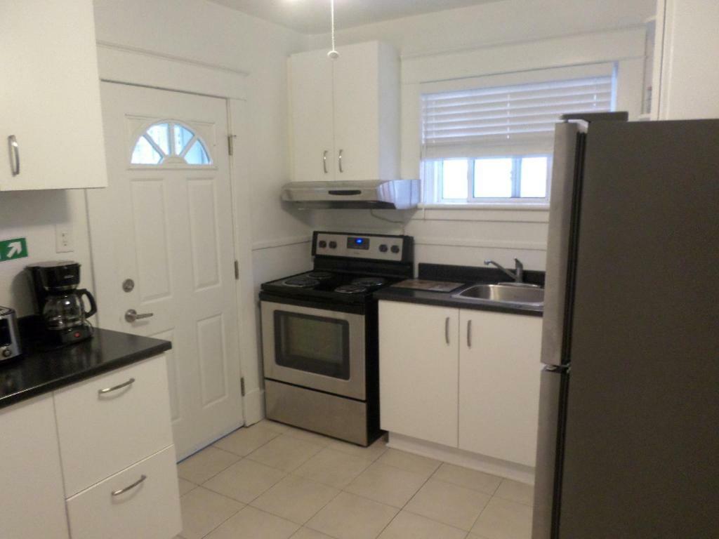 شقة Beautiful, Clean, Quiet 2 Br-In Downtown Ottawa. Parking, Wifi And Netflix Included المظهر الخارجي الصورة